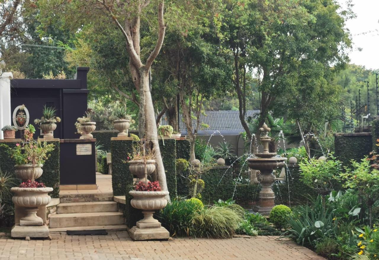 At 98 On Lynburn Guest House Pretoria Exterior foto