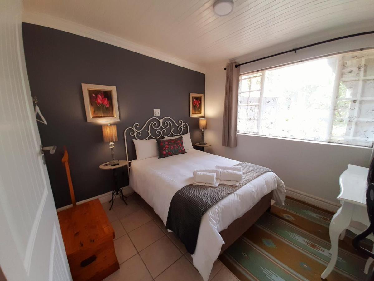 At 98 On Lynburn Guest House Pretoria Exterior foto