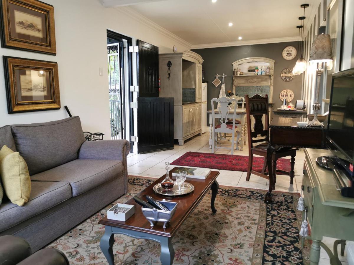 At 98 On Lynburn Guest House Pretoria Exterior foto