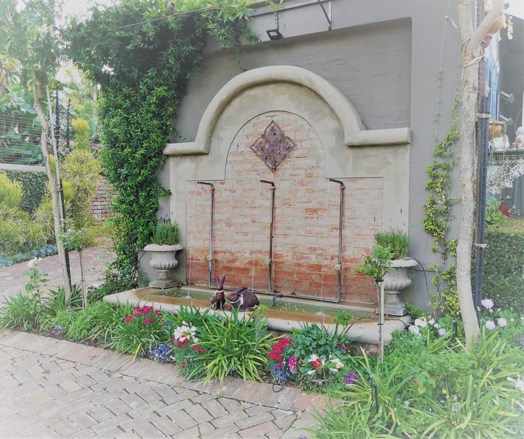 At 98 On Lynburn Guest House Pretoria Exterior foto