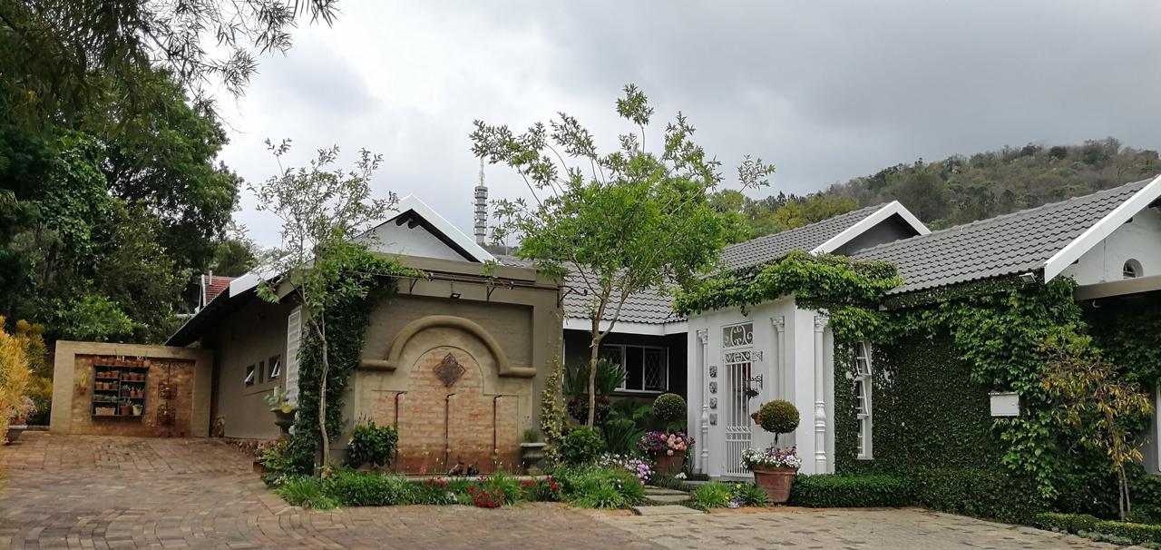 At 98 On Lynburn Guest House Pretoria Exterior foto